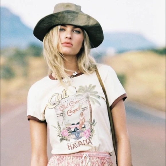 Cuba tshirt vintage people Gypsy vibe top distress free tee tshirt top minimal - Picture 1 of 4